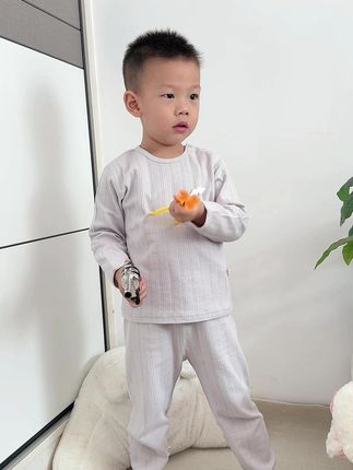 宝宝纯棉分体套装秋衣秋裤 品牌潮流秋款穿搭分体套装,秋衣秋裤,纯棉A类,柔软亲肤,高腰护肚防止宝宝着凉 裤子可开裆防止宝宝尿湿 #宝宝#童装#秋衣秋裤#纯棉#A类