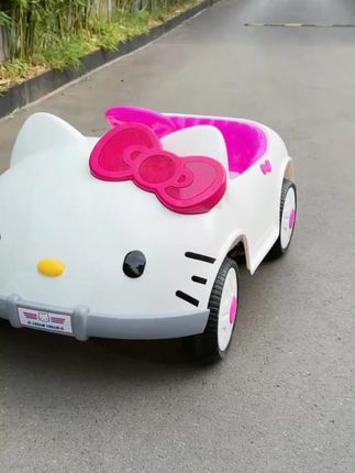 #喜提爱车 #儿童电动车 #小司机上路 #玩出新花样 #孩子的快乐很简单 @抖音小助手