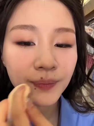 这个#heartpercent唇线笔 唇线笔好好用啊!用它轻松就能画出丰厚的嘴唇!居然这么多明星都在用!#明星同款 #唇线笔 #唇线笔推荐 #金靖