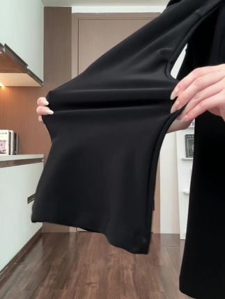 姐妹们不挑身材哦 都去穿吧 #ootd穿搭  #显高显瘦显腿长  #穿出高级感  #微喇裤  #百搭神裤