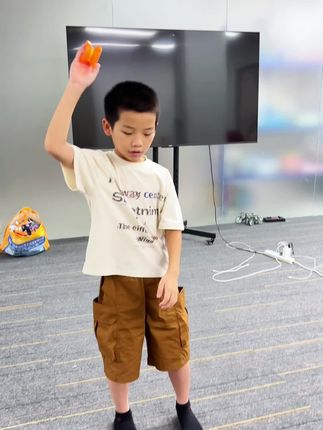 谁能拒绝这个 个位数的溜溜球玩具,不仅是#8090的回忆 还能让现在的#0010 体验一下我们小时候的玩具#童年回忆