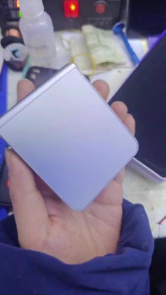 三星折叠换排线#三星zflip5 #zflip6 #三星折叠手机维修 #郑州修折叠