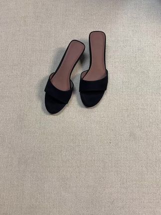 #穿出高级感 #软底软面超好穿 #优雅气质 #时尚美鞋 #轻奢女鞋