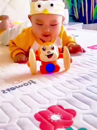 #引导宝宝爬行玩具 #哄娃神器 #宝妈带娃解放双手 #自己玩的不亦乐乎 #宝宝抬头训练