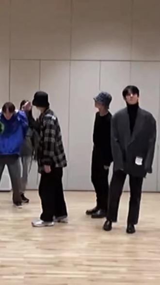 #朴综星 #enhypen #韩娱
集帅 freestyle好绝 我可能是少有的朴综星跳舞粉