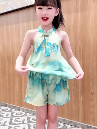 女童国潮两件套,#生女儿就是用来打扮的 面料舒服很凉快,这个价格很划算#生女儿就要这样穿 #高品质童装