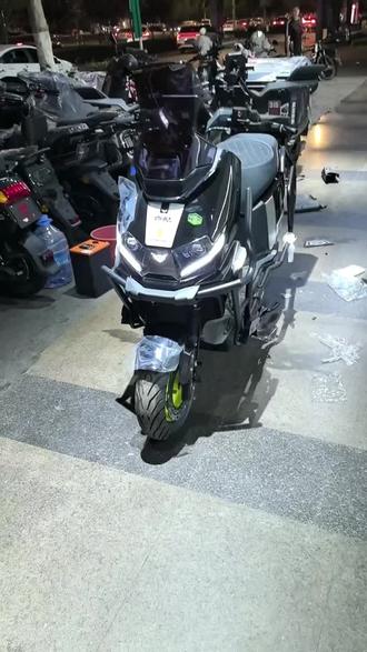 壹酷荣耀700 高配版,高品质,真男人座驾#壹酷电动车 #适合送外卖的电动车推荐 #同城优先推荐