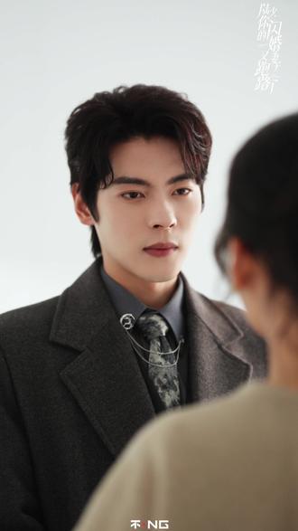 我会找到逆转时间的公式 然后回到你身边~新剧《陆少你的闪婚妻子又跑路了》即将上线!点击预约哦~#董一#蔺瑞雪#陆少你的闪婚妻子又跑路了