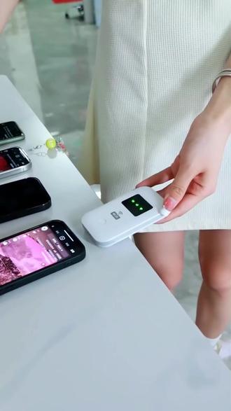 (wifi6来了)快快快随身WiFi上新款了,WiFi信号差?试试这个,随时随地连接! #好物推荐 #随身wifi #无线路由器 #移动WiFi #车载上网