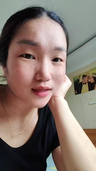 短视频推流核心:收藏率、转发率才是流量开关! 刚做短视频总盯着点赞,几百赞就以为会爆,播放却直接卡死。和资深博主交流才明白,点赞权重极低,真正决定平台持续推流、冲进大流量池的隐藏数据是收藏率。
观众愿意收藏,代表内容有实用价值、能解决需求,系统才会持续分发精准流量。只博眼球无干货的视频,点赞再高也是虚流量。
做视频多输出实操步骤、避坑经验、干货知识点,拉高收藏数据账号才能稳步起量。这条做号干货建议先收藏,运营时对照自查!大家平时会重点看收藏数据吗?评论区交流做号心得!#短视频运营 #短视频起号 #短视频干货 #自媒体运营 #流量密码
