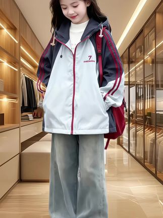 女童外套冲锋衣秋装2025新款儿童秋冬款时髦风衣中大童洋气夹克衫#高端童装 #酷女孩穿搭
