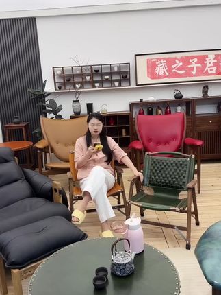 酋长椅头层皮款,坐感舒适还能免费退! 今天下午两点到四点有活动!下单送运费险!喜欢这款椅子的朋友别错过啦~#实拍#手艺匠人#椅子#居家好物#装修就要装成自己喜欢的样子