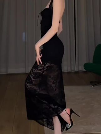 黑玫瑰蕾丝连衣裙女性感吊带裙包臀礼服裙子#女人味穿搭 #高级穿搭 #黑色蕾丝连衣裙 #性感连衣裙推荐 #气质女神
