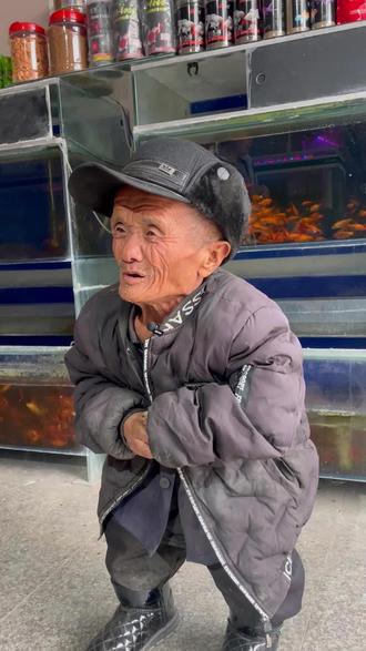 二华大爷买鱼#我的农村生活 #记录真实生活