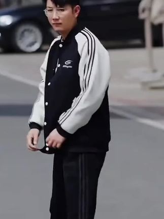 简约百搭的休闲穿搭 宽松版型上身舒适 #男生穿搭 #品质男装 #秋季搭配 #今天穿什么