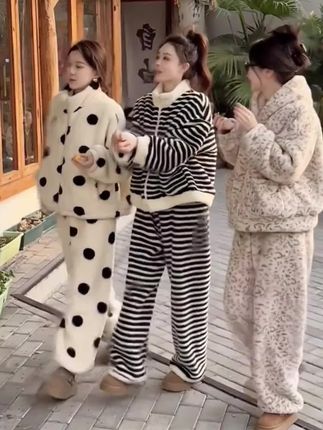 #睡衣家居服 #宅家睡衣秀 #在家也要美美哒 #韩系穿搭 #慵懒风