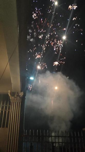 请你看烟花 炮仗一响黄金万两