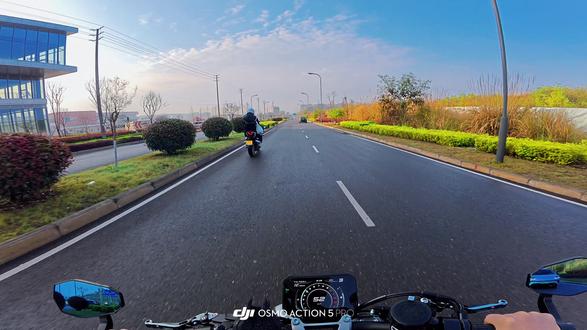 第一视角参加史上规模最大春风日巡游活动#春风日 #春风动力 #天府国际赛道