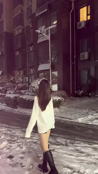 世界像一个最大的橱窗 伫立在窗外 我发誓想要的一定得的到