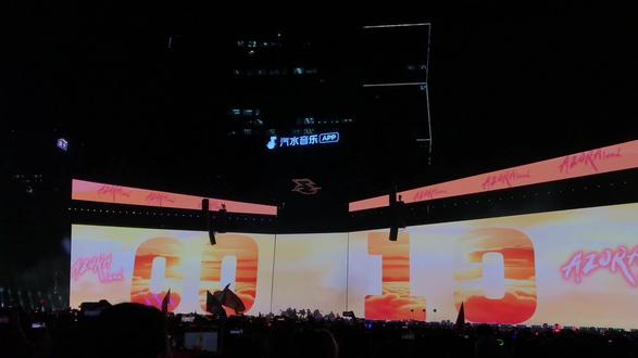 【自存】1220尤长靖《日落后的烟火飞行》
#尤长靖 #佛山汽水音乐节#现场版live