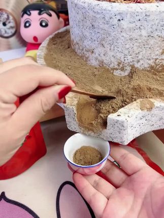 喜欢美甲又怕伤甲的姐妹可以用#指甲粉染指甲 ,方便不伤指甲,大人孩子都可以用#指甲粉的使用方法 #自己在家做美甲