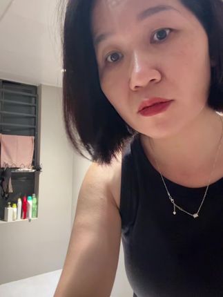 在家剪发也是一种乐趣,你们有没有试过自己在家剪头发呢?#内容太过真实 #换个角度发现美