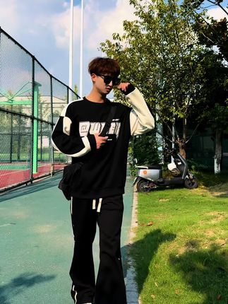 秋冬季男生休闲运动套装!#潮牌穿搭 #男生穿搭 #卫衣男