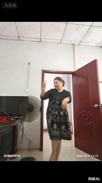 胖就胖那咋了,跟风来一段#闪亮登场献丑