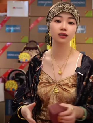 【现货现发】小众时尚高级感简约个性亮片新款钱多多ZD0523#你想要的我都有 #你值得拥有美好的一切 #爱了爱了 #完美搭配 #礼物越闪我越爱 。商品橱窗必有一款适合你的