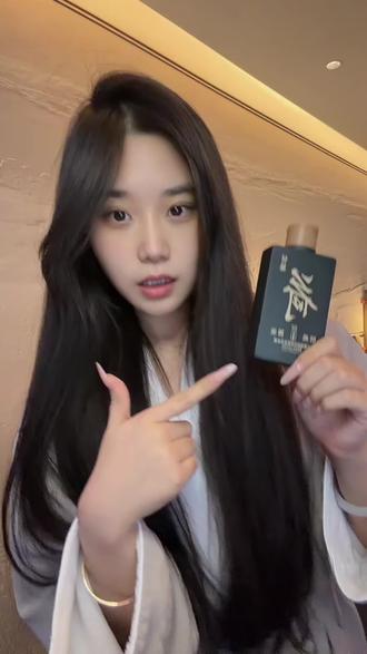 #防脱控油洗发水 掉发星人的姐妹看过来啦!防脱➕固发颜值和自信通通回来#荷馨 #荷馨防脱洗发水