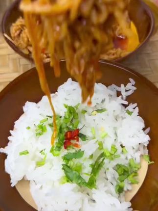 云南德宏风味傣家油淋酸笋300克一瓶装下饭美味傣两口食品个体店#笋 #笋干 #笋子 #酸笋 #竹笋 @DOU+小助手 @DOU+好生意