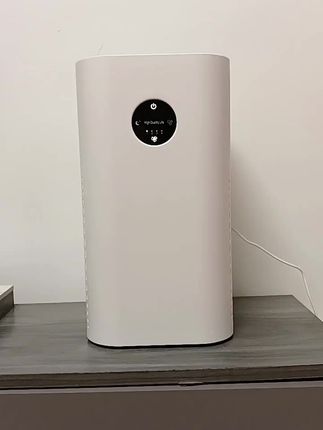 负离子空气净化器 | 提升生活品质的珍稀新品。尊敬的各位朋友,今日特别向大家推荐一款杰出的产品——小米有品生态链旗下的负离子空气净化设备!它堪称守护健康的“清新卫士”,以科技为生活构筑健康防线。 拥有它,在家中仿佛置身于森林氧吧。仿佛将广阔林海的纯净搬回家中,每口呼吸都充满自然生机,用清新空气滋养身心,开启健康舒适的高品质生活新篇章。#小米有品 #空气净化器 #好物推荐🔥 #清新空气 #自用好物分享