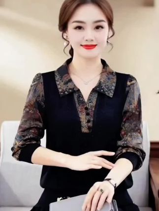 这件网上卖爆了的妈妈装,你们都抢到了吗?它可是2024年的新款,特别适合中老年的姐妹们穿,不仅洋气还显瘦,而且还是长袖的设计,春天秋天都能穿。它是那种薄款的,舒服又透气,穿上后既合身又不会觉得紧绷,无论是单穿还是搭配外套都很合适哦!