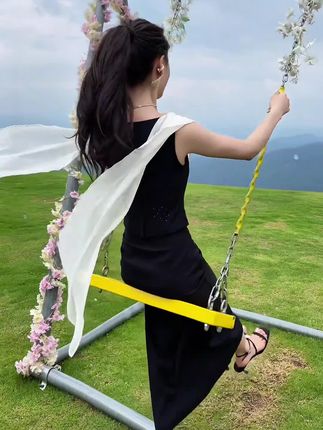 #我要上热门 格润雅今年流行女装2025夏季新款气质设计感拼接上衣高腰微喇裤~#夏季穿搭 #优雅气质 #显高显瘦 #高级穿搭 @巨量千川 @DOU+小助手