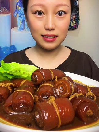 #生活服务热点中心 #猪皮卷 #家庭美食#乡村美食#吃肉我们不将就 @DOU+上热门 @巨量千川 @DOU+小助手 @巨量算数小助手