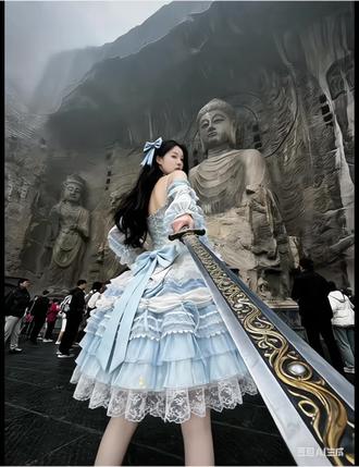 龙门石窟剑来打卡照ai指令教程来啦 !天道崩塌,我陈平安,唯有一剑,可搬山,断江,倒海,降妖,镇魔,敕神,摘星,催城,开天,剑来#陈平安 #剑来 龙门石窟豆ai 指令教程!龙门石窟豆包P图指令#豆包ai #豆包出大片有两把刷子 #龙门石窟