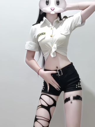 没劲都配不上这个音乐#爆胎摇 #变装 #慢摇 #身材