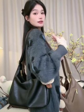 2024冬季新款休闲时尚百搭单肩斜挎大容量托特包通勤简约单肩包#百搭包包 #包包控 #潮包 #时尚女士包包 #时尚女款包包