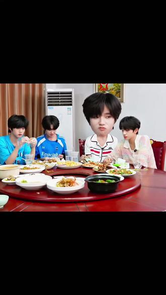 怎么我家孩子赢了也惩罚啊 这期能绷住的你赢了(๑`^´๑)#王橹杰#四一有意思