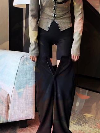 黑色高腰微喇裤女秋季2025新款小个子百搭通勤阔腿喇叭西装裤 #显高显瘦显腿长 #显瘦穿搭 #秋冬穿搭 #白月光穿搭 #百搭裤子