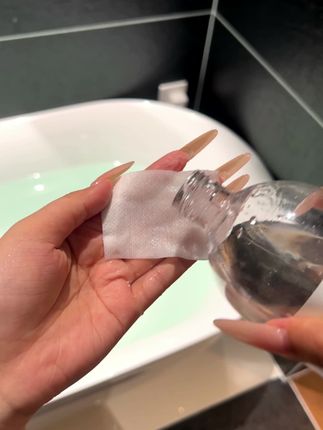 原来湿敷生理盐水的好处这么多啊!用了一段时间真的离不开了!#生理盐水 #生理盐水湿敷 #生理盐水闭口粉刺 #超便宜超划算
