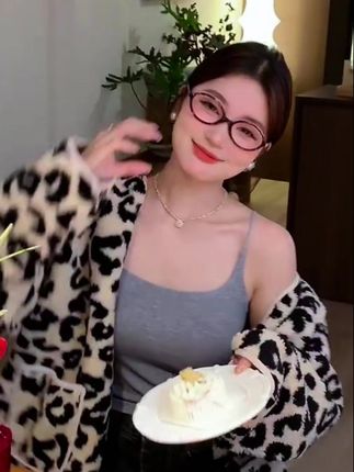 通勤百搭辣妹风吊带清新弧形背心气质修身美背打底内衣辣妹8048