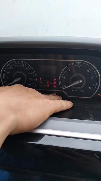 大通V80保养灯手工复位#上热门 #现场实拍 #记录真实生活 #正能量 #社会百态