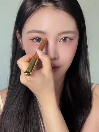 骨相修容一笔搞定快速版骨相亚裔妆有手就会! #骨相修容 #新手化妆教程 #双头修容笔 #修容笔焕新版