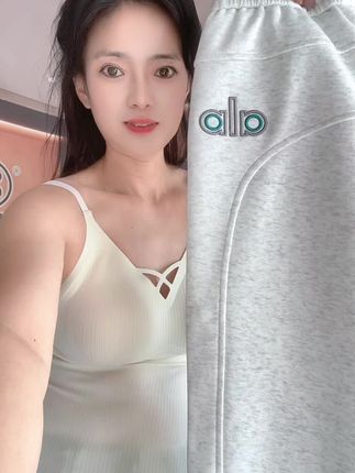 #修身显瘦 气质穿搭#现代简约时尚风格 #男女同款