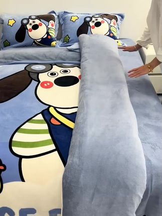 秋冬就应该用这种四件套,躺进去软软糯糯 不掉色不掉毛放静电#居家好物 #加厚款牛奶绒四件套