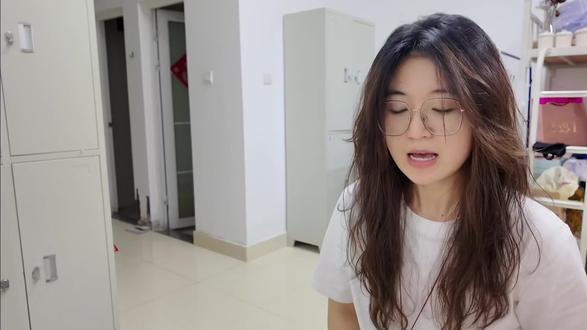 挑战每日坚持影子跟读第11天 你知道“耗尽”有哪些英语表达吗?
1️⃣deplete:v. 耗尽,用尽;使衰竭,使空虚;
2️⃣ exhaust: v. 使精疲力尽;耗尽;
3️⃣use up: 用完,耗尽;
4️⃣rum out of: 用完;
今日份单词学习:
1️⃣announce: 宣布
2️⃣funding: 资金
3️⃣challenge: 挑战
4️⃣deplete: 耗尽
5️⃣operation: 运营
6️⃣structural: 结构的
7️⃣financial: 财务的
8️⃣competition: 竞争
#英语口语 #影子跟读 #英语新闻 #口语天天练 #英语学习