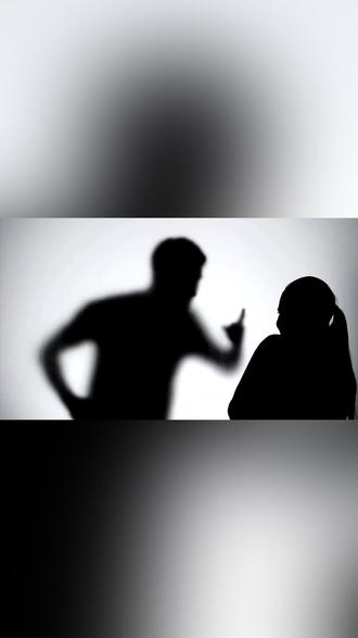 别再让情绪和偏见主导你的生活,从读懂这本书开始,做一个清醒的沟通者。#好书推荐 #逻辑思维 #沟通技巧 #情绪管理