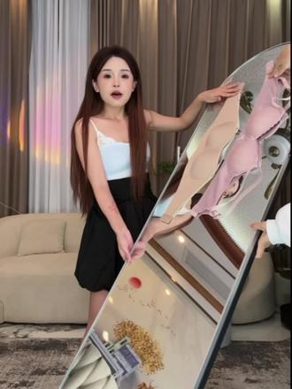 穿到了一件非常好穿的无肩带内衣赶紧来分享给你们! #SecretWorld秘密世界 #秘密世界无肩带内衣
