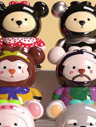 3d立体背包熊摆件diy石膏娃娃玩具涂鸦涂色卡童彩绘#手工diy #儿童手工#石膏娃娃#孩子#玩具